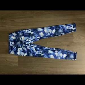 [SOLD] Lululemon wunder under leggings